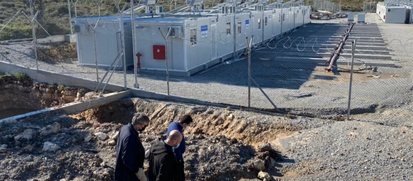 Επιχειρήσεις κλείνουν, δομές ανοίγουν - Το επόμενο τρίμηνο παραδίδεται δομή 146 στρεμμάτων για τους αλλοδαπούς στη Σάμο